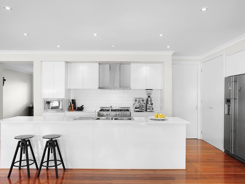 25 Clyde Close, Thirroul NSW 2515