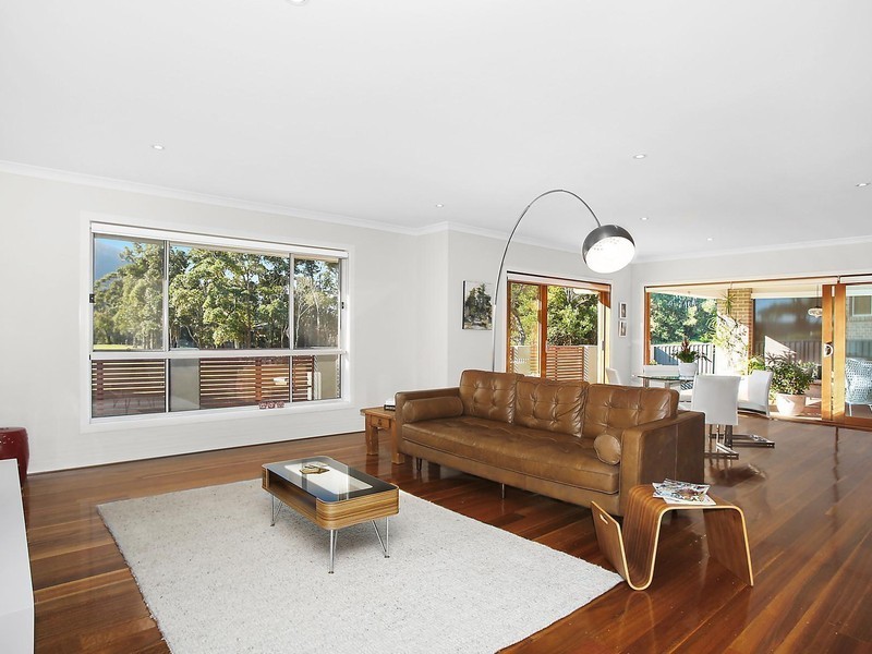 25 Clyde Close, Thirroul NSW 2515