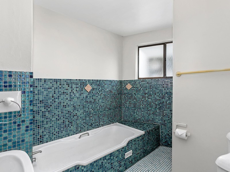 1/2 Alanson Avenue, Bulli NSW 2516