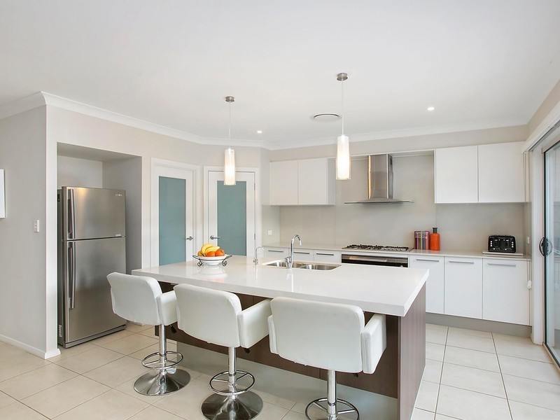 6 Samuel Close, Thirroul NSW 2515