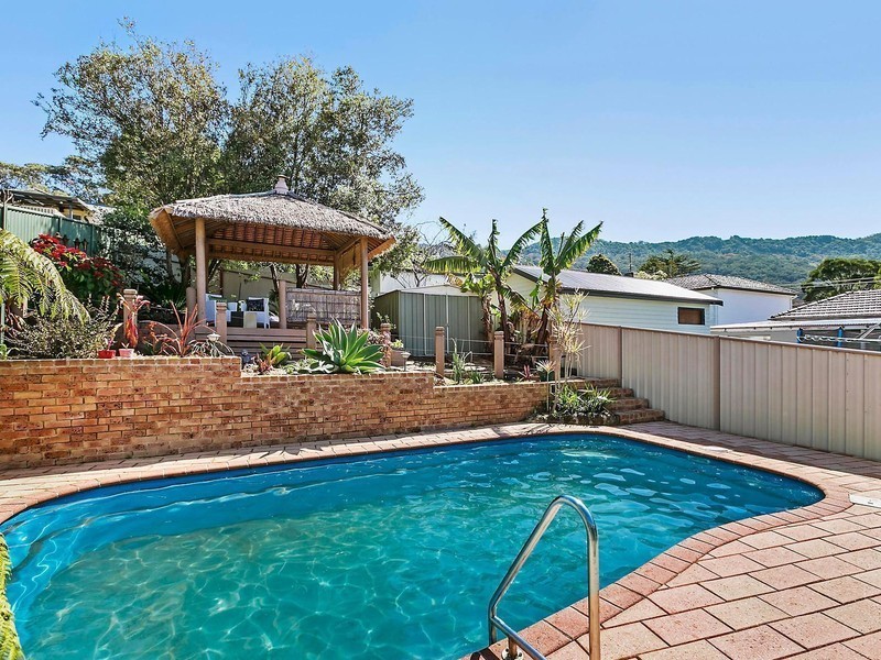 4 Kenneth Grove, Balgownie NSW 2519