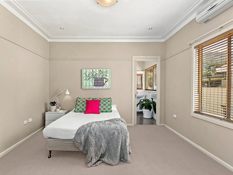 4 Kenneth Grove, Balgownie NSW 2519