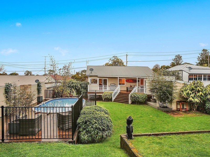 25 Lang Street, Woonona NSW 2517