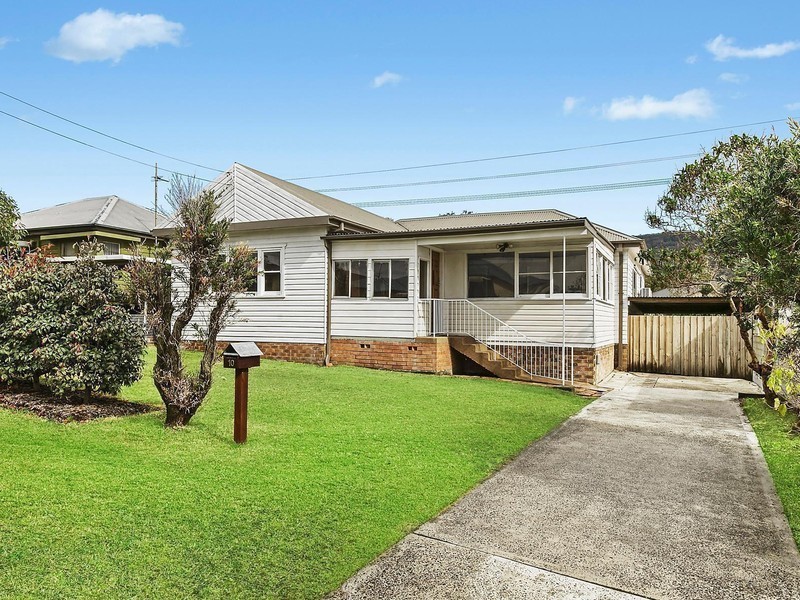 10 Hollebon Road, Bellambi NSW 2518