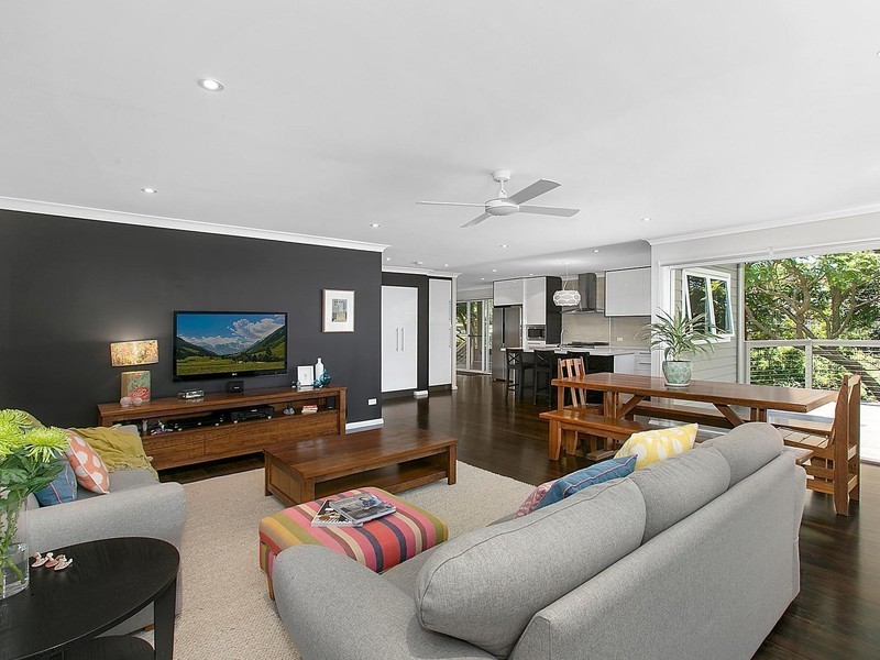 27 Jennifer Crescent, Thirroul NSW 2515