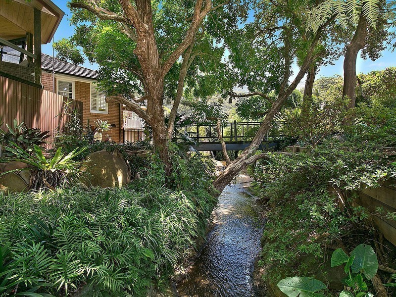27 Jennifer Crescent, Thirroul NSW 2515