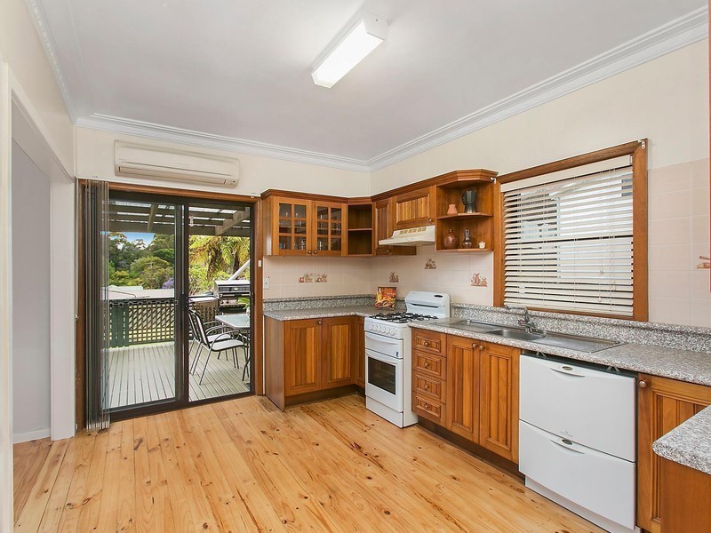 54 Lachlan Street, Thirroul NSW 2515