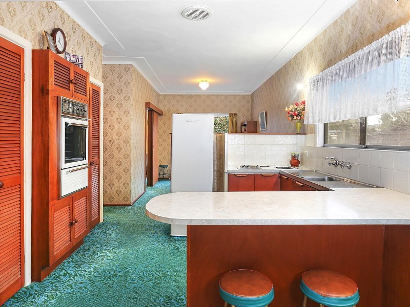 6 Risley Road, Figtree NSW 2525