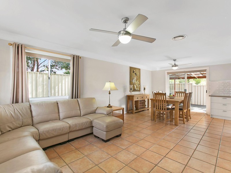 8/9 Newbold Close, Thirroul NSW 2515