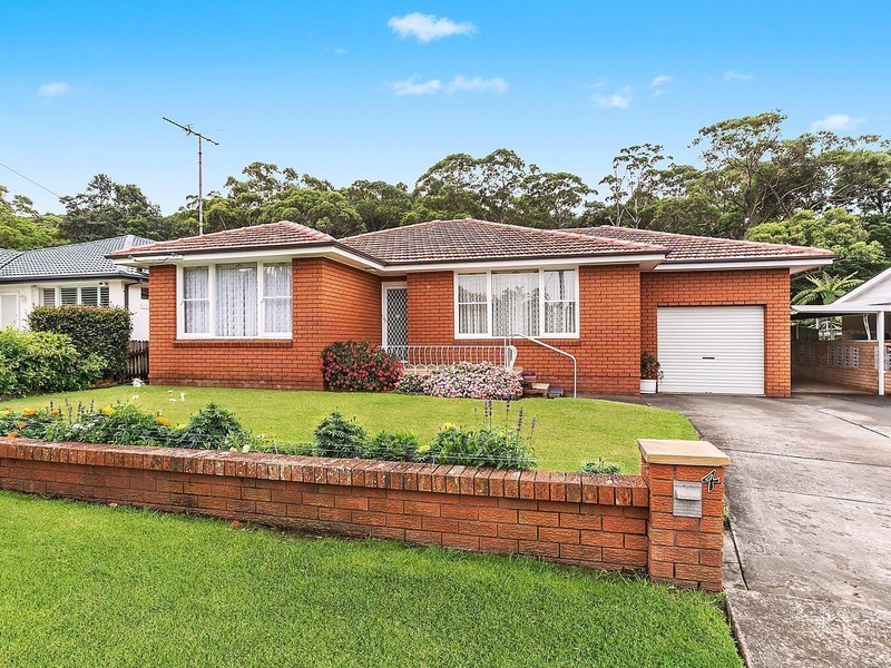 4 Corrie Road, Woonona NSW 2517