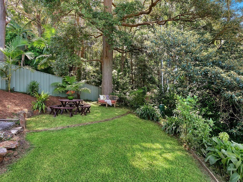 16 Balmer Crescent, Woonona NSW 2517