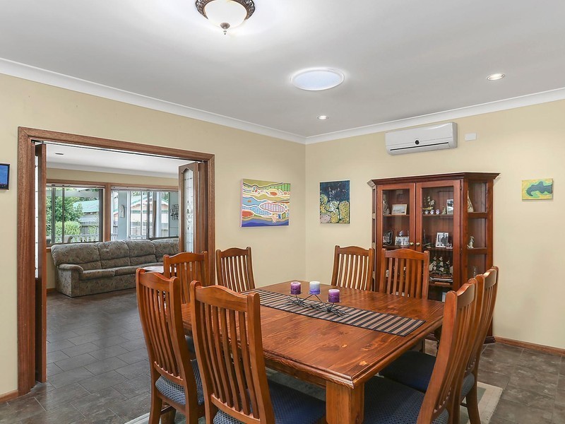 10 Lachlan Street, Thirroul NSW 2515