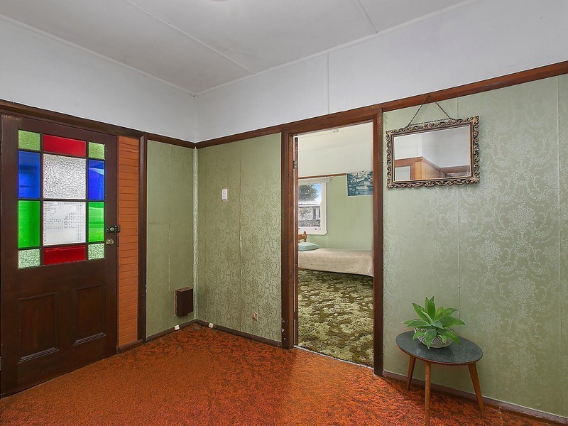 16 Hillcrest Avenue, Woonona NSW 2517