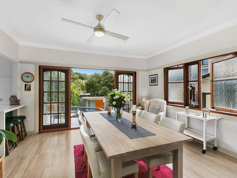 11 Henley Road, Thirroul NSW 2515
