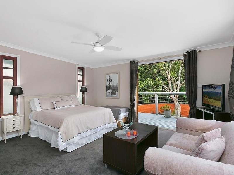 11 Henley Road, Thirroul NSW 2515