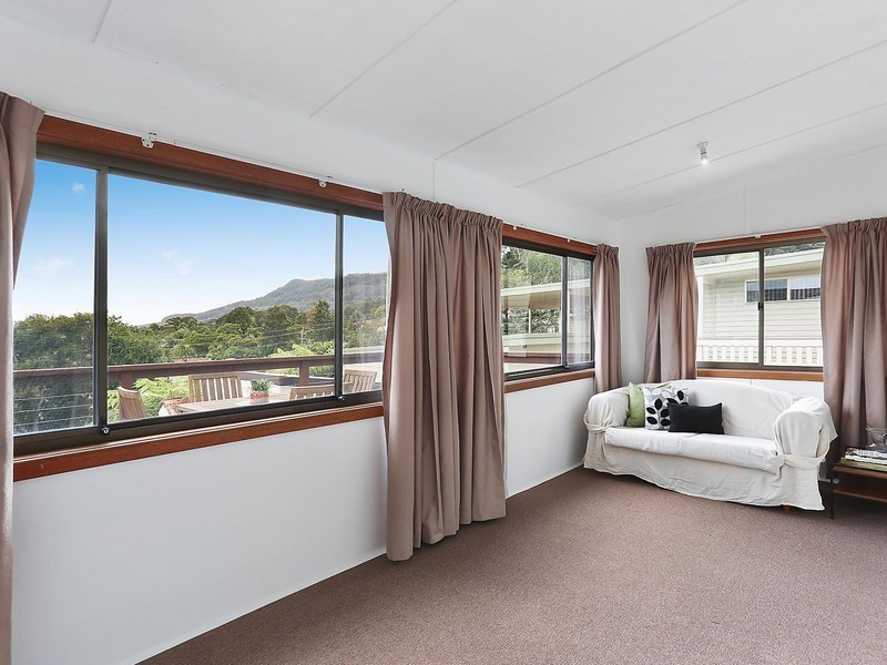 34 Hillcrest Avenue, Woonona NSW 2517