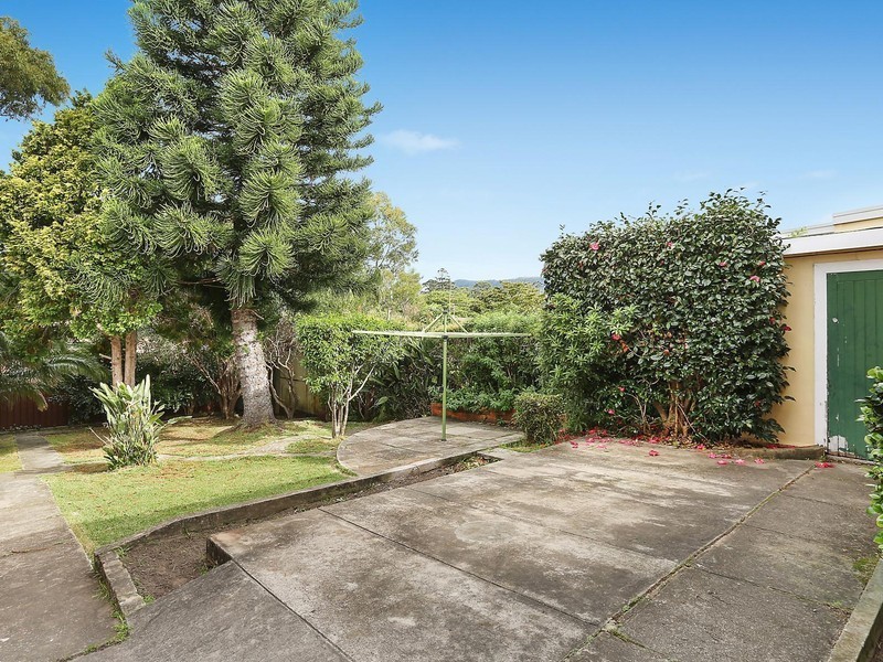 35 Owen Street, Bulli NSW 2516