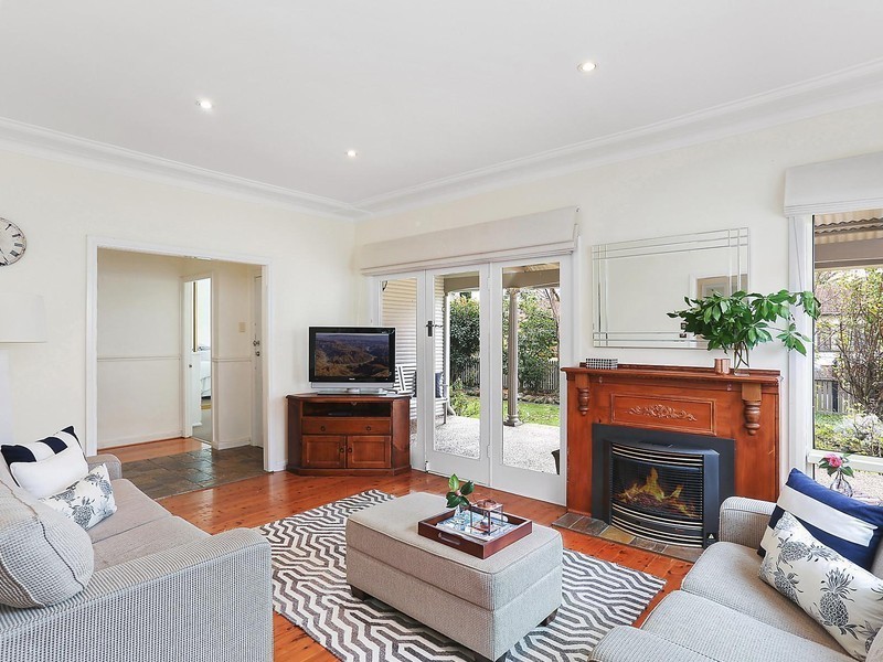 17 Balfour Street, Fairy Meadow NSW 2519