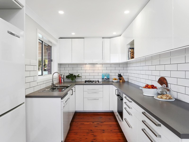 28 Arunta Drive, Thirroul NSW 2515