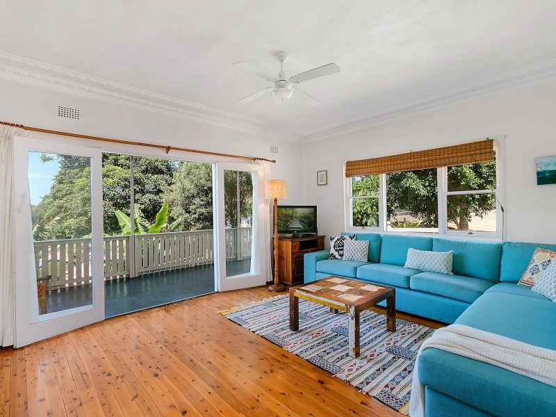 16 Balmer Crescent, Woonona NSW 2517