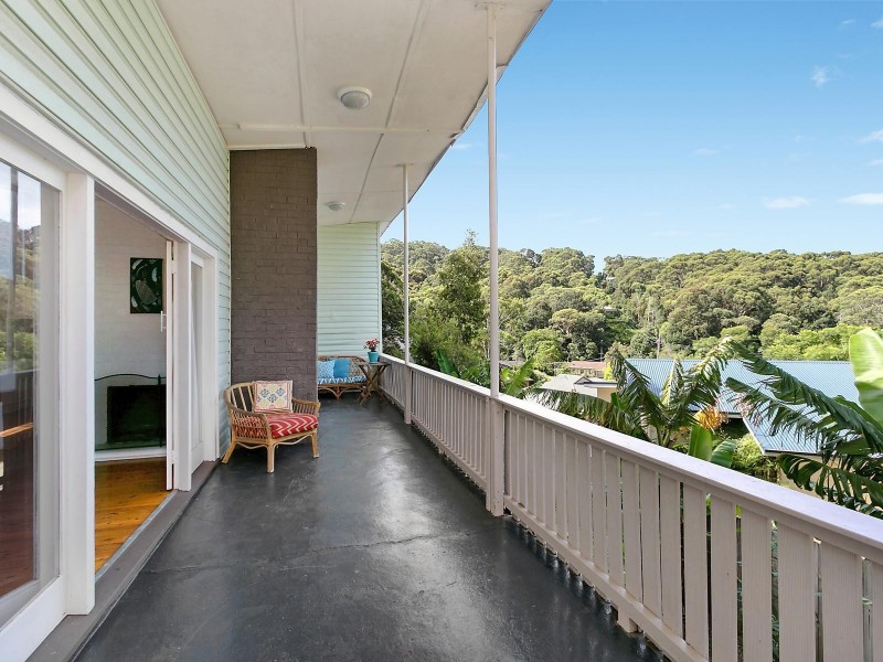 16 Balmer Crescent, Woonona NSW 2517