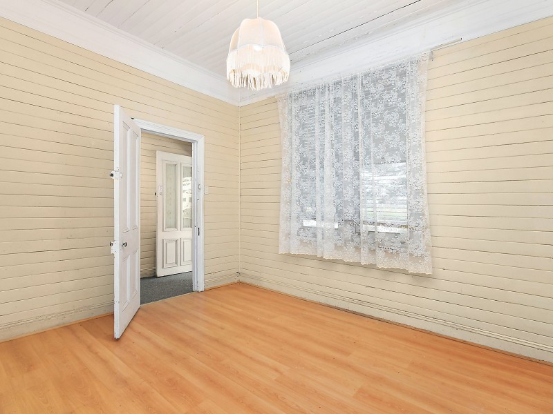 43 The Esplanade, Thirroul NSW 2515