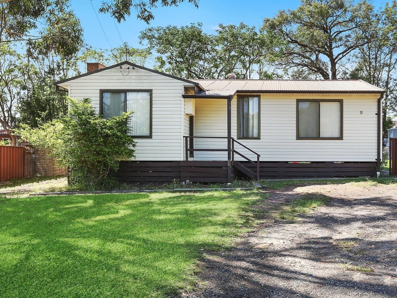 9 and 11 Bundarra Place, Dapto NSW 2530