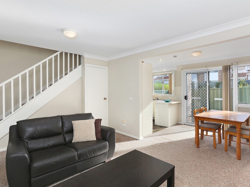 4/10 The Avenue, Corrimal NSW 2518