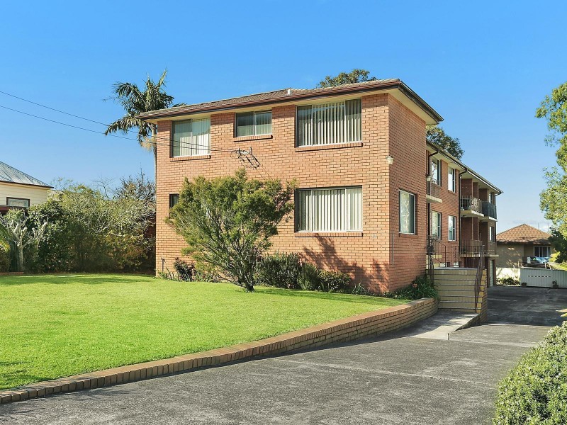 2/10 Thomas Street, Corrimal NSW 2518