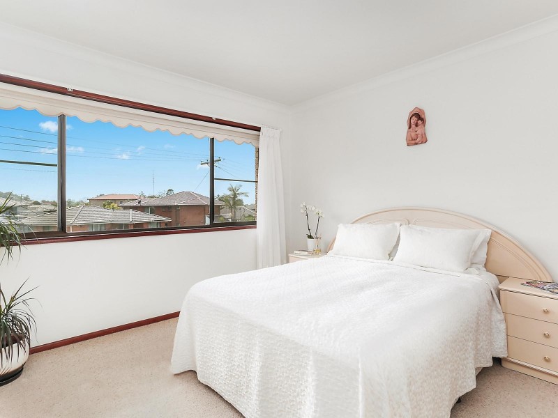 37 Rae Crescent, Balgownie NSW 2519