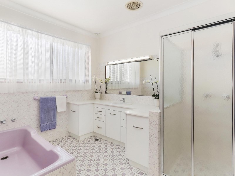 37 Rae Crescent, Balgownie NSW 2519