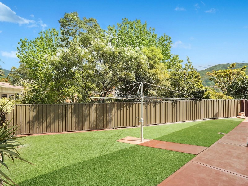 37 Rae Crescent, Balgownie NSW 2519