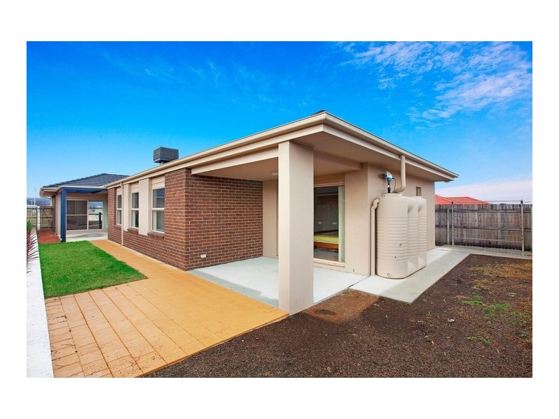 35 Henry Kendall Street, Franklin ACT 2913