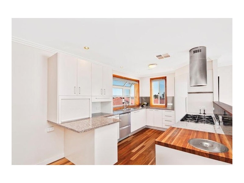 40 Halloran Drive, Jerrabomberra NSW 2619