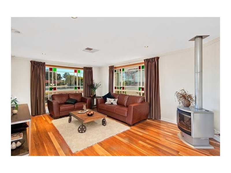 40 Halloran Drive, Jerrabomberra NSW 2619