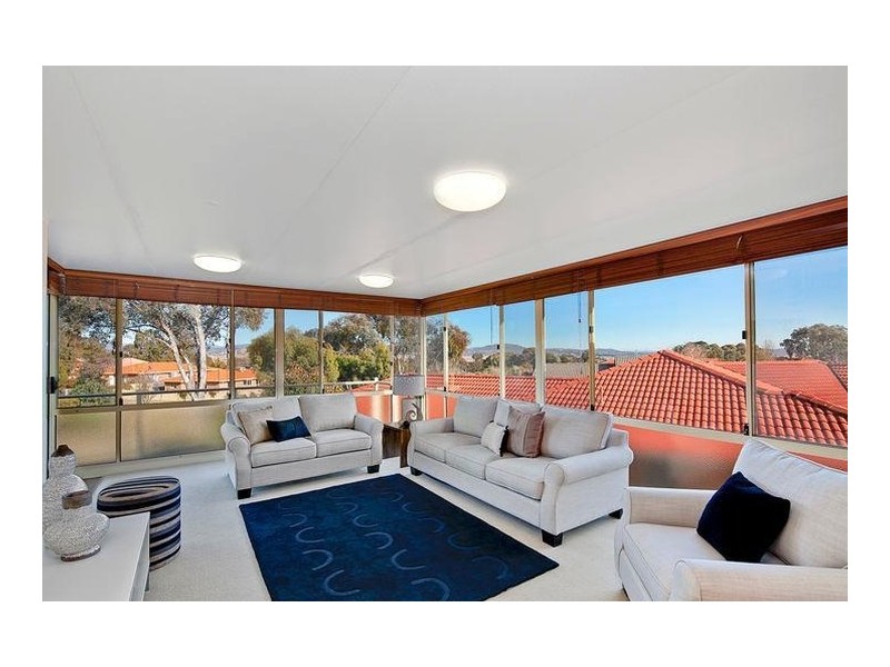 40 Halloran Drive, Jerrabomberra NSW 2619