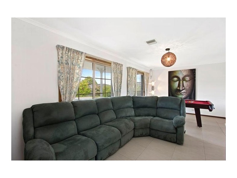 49 Parkview Crescent, Jerrabomberra NSW 2619