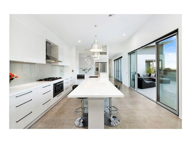 73 Waterfall Drive, Jerrabomberra NSW 2619