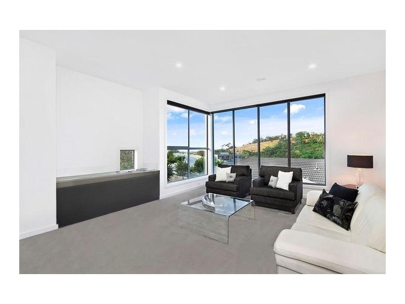 73 Waterfall Drive, Jerrabomberra NSW 2619