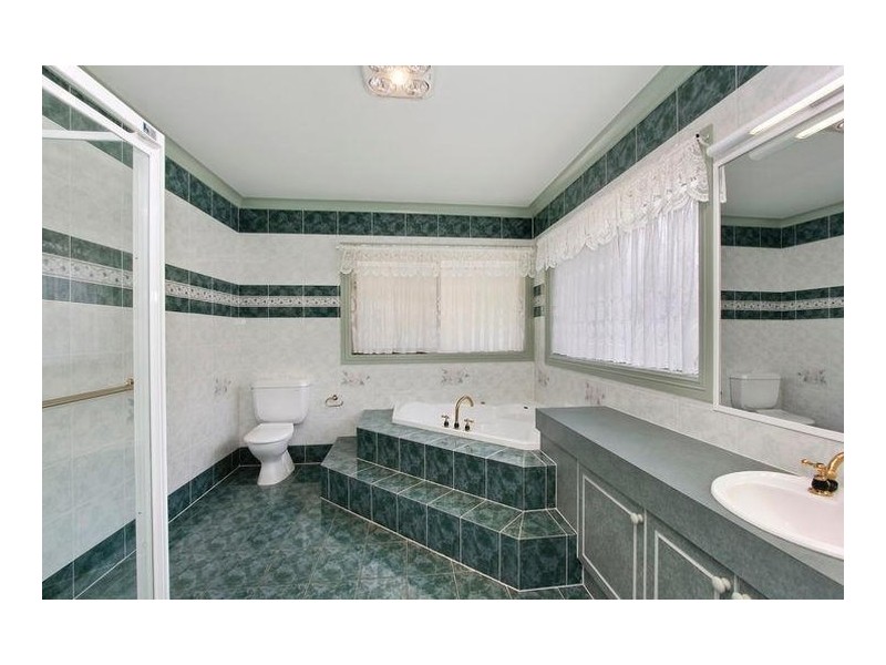 6 Sparkes Close, Fadden ACT 2904