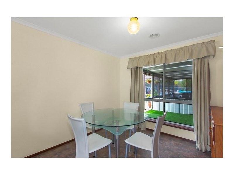 12 Poplar Crescent, Jerrabomberra NSW 2619