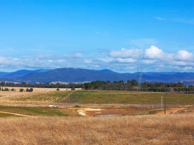 18 Macfarlane Burnet Avenue, Macgregor ACT 2615