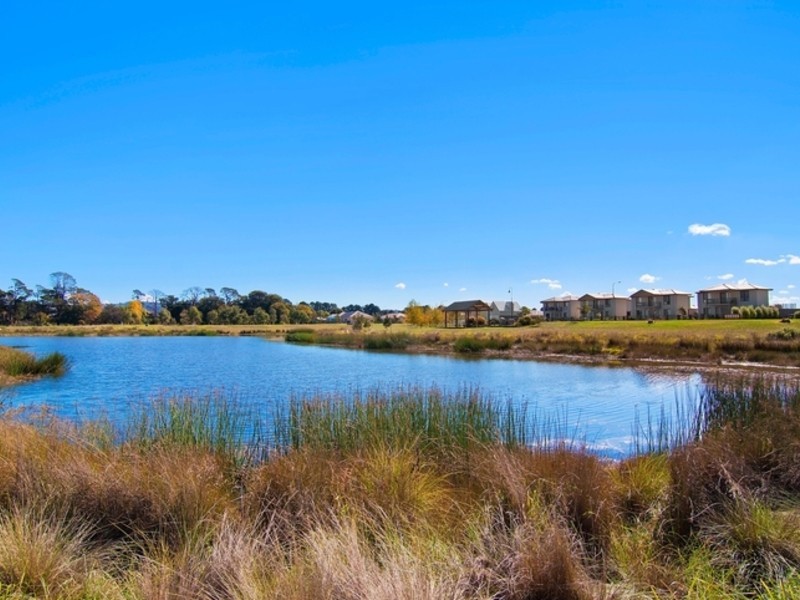 18 Macfarlane Burnet Avenue, Macgregor ACT 2615