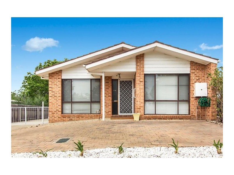 32 Builder Crescent, Theodore ACT 2905