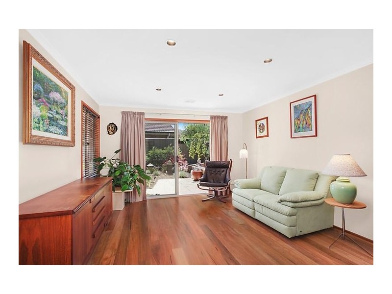 5 Maple Crescent, Jerrabomberra NSW 2619