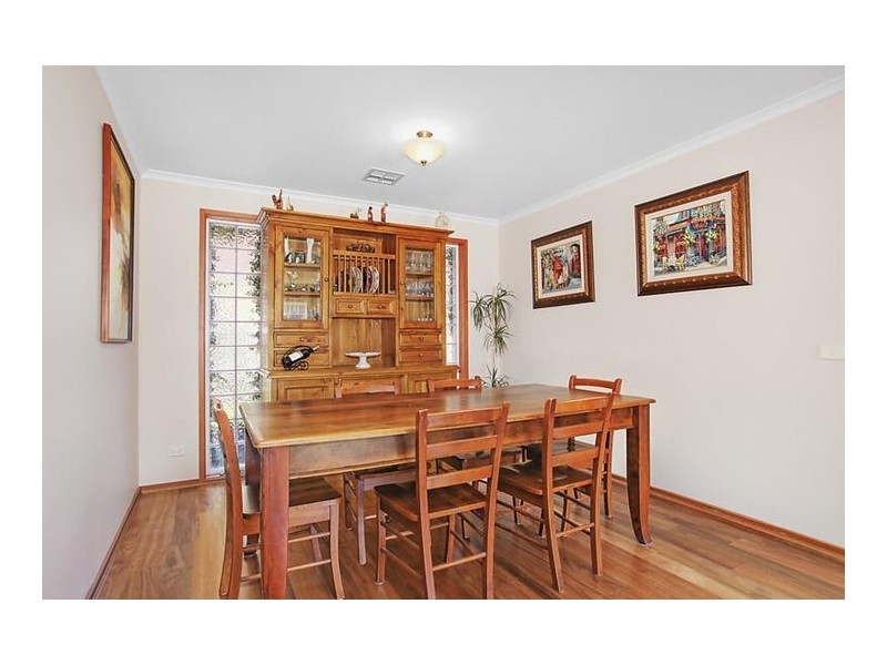 5 Maple Crescent, Jerrabomberra NSW 2619