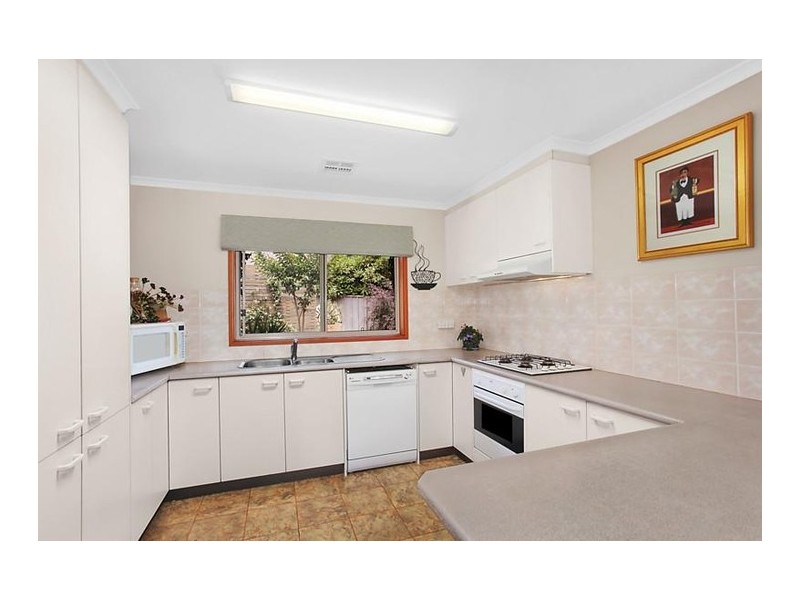 5 Maple Crescent, Jerrabomberra NSW 2619