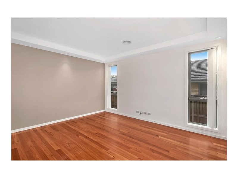 10 Quinane Avenue, Forde ACT 2914
