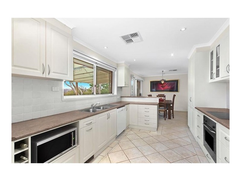 4 Cypress Place, Queanbeyan NSW 2620