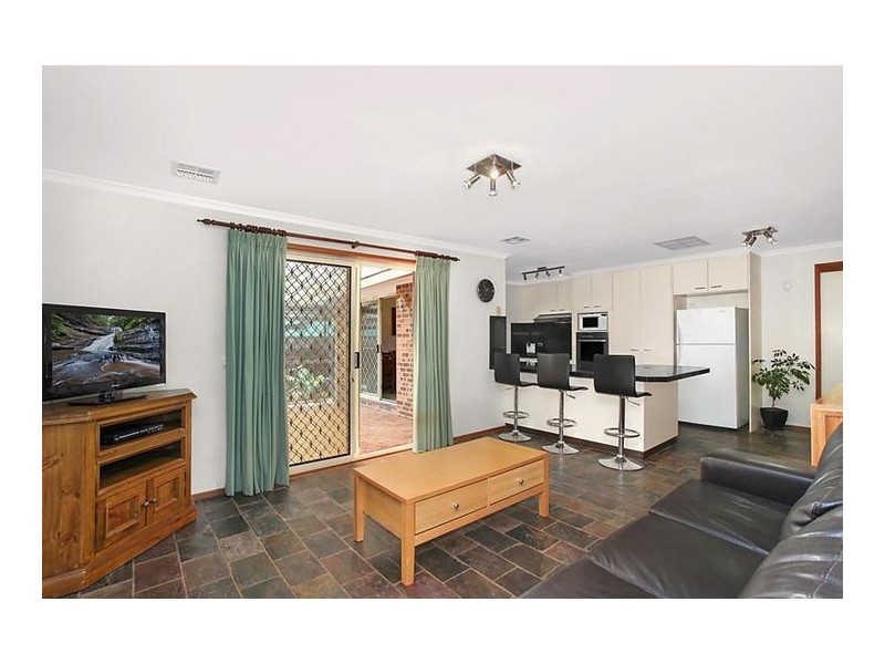 11 Kneebone Street, Bonython ACT 2905